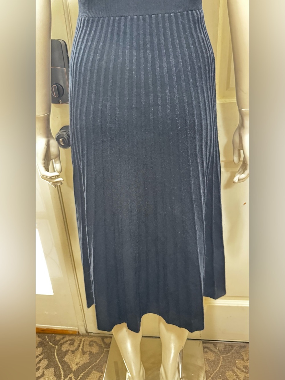 Veronica Beard Meralda Collared
Midi Dress in Navy Size XS - Picture 10 of 12